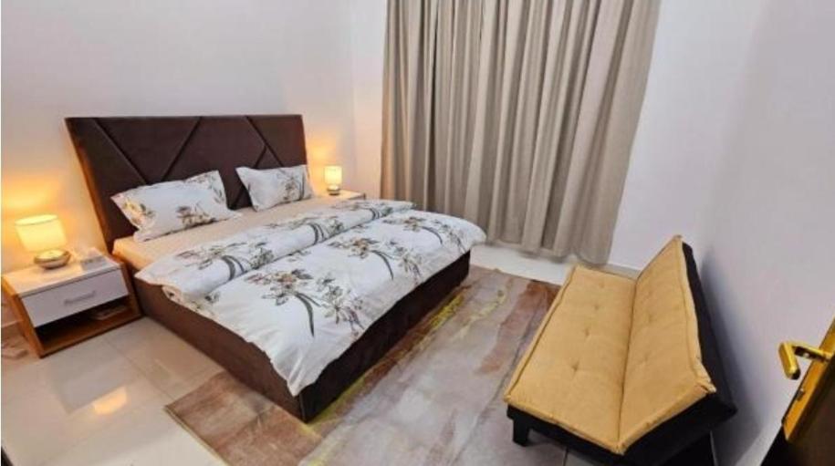 Deluxe Near Airport Проживання в сім'ї